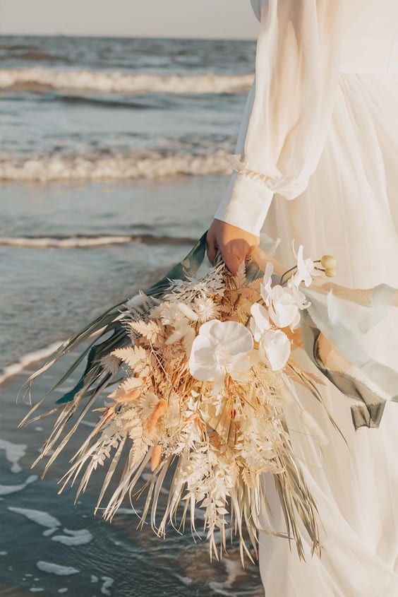 23 Romantic Beach Wedding Ideas that Will Make You Fall in Love All Over Again