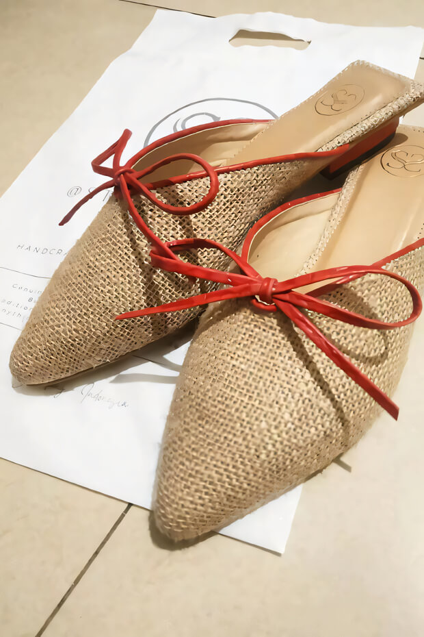 Burlap bridal shoes with red bow