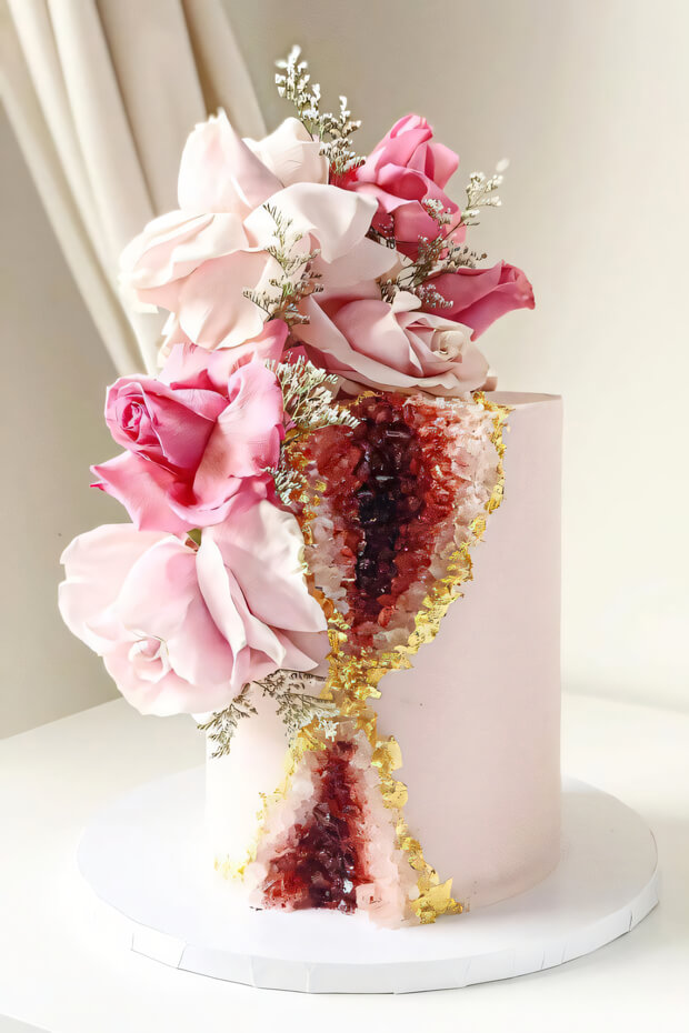Geode elements seamlessly integrated into boho wedding cakes