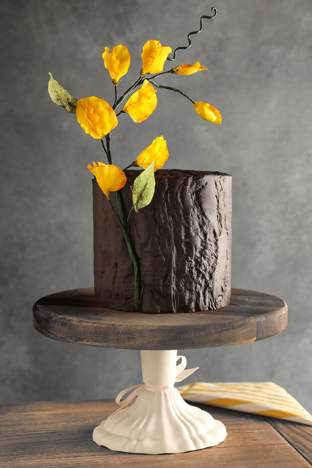 Chocolate wedding cake with fondant stump