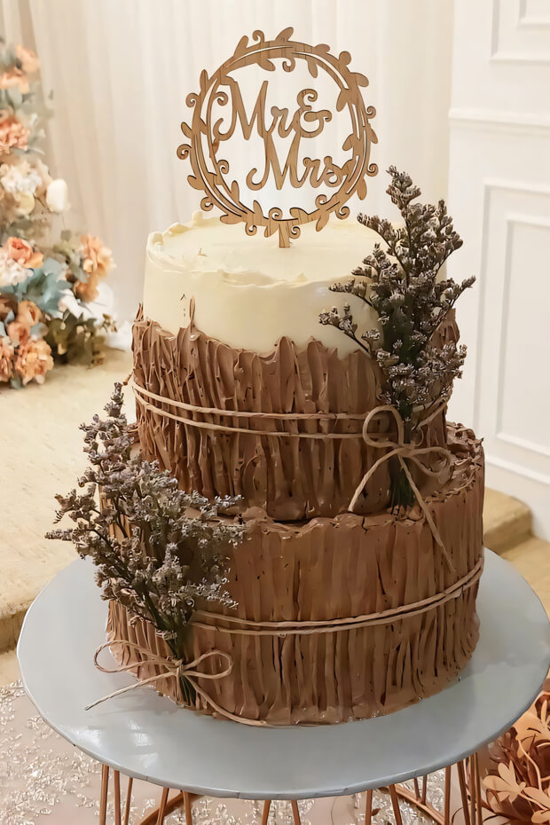 Rustic two-tiered cake with natural look