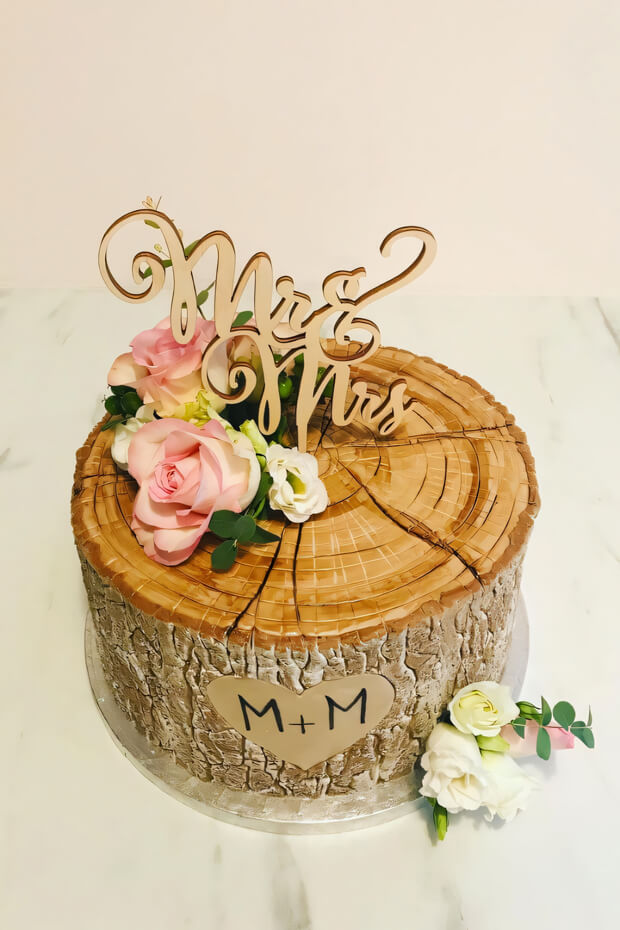 Unique wooden base with pink roses